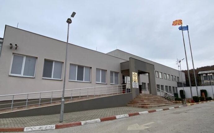 Rrahje brutale në Burgun e Kumanovës – i dënuari përfundon pa ndjenja me lëndime të rënda