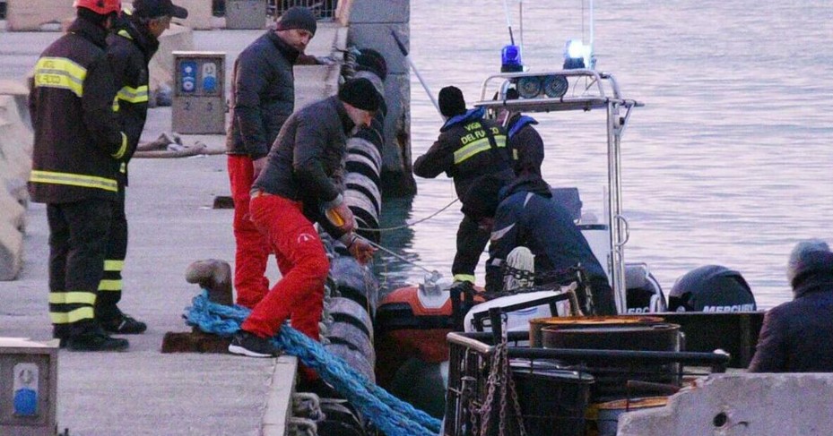 Djali dhunon nënën në ditën e lindjes së tij dhe më pas zhduket! Kamerat e kanë filmuar duke u hedhur në det…Çfarë ndodhi në familjen shqiptare në Itali