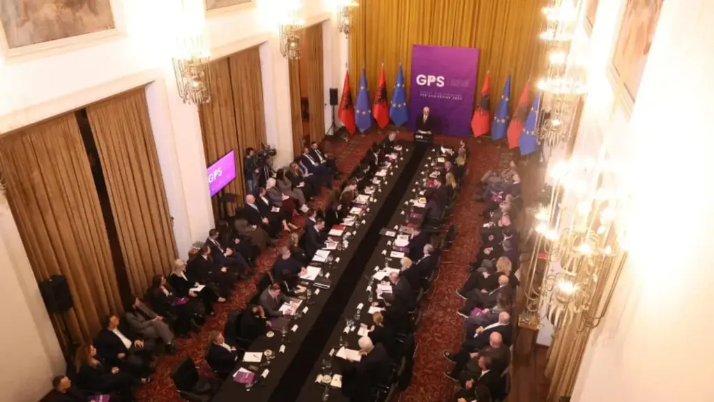 Edi Rama ndryshon kabinetin e tij, ja kush janë ministrat që mbijetuan