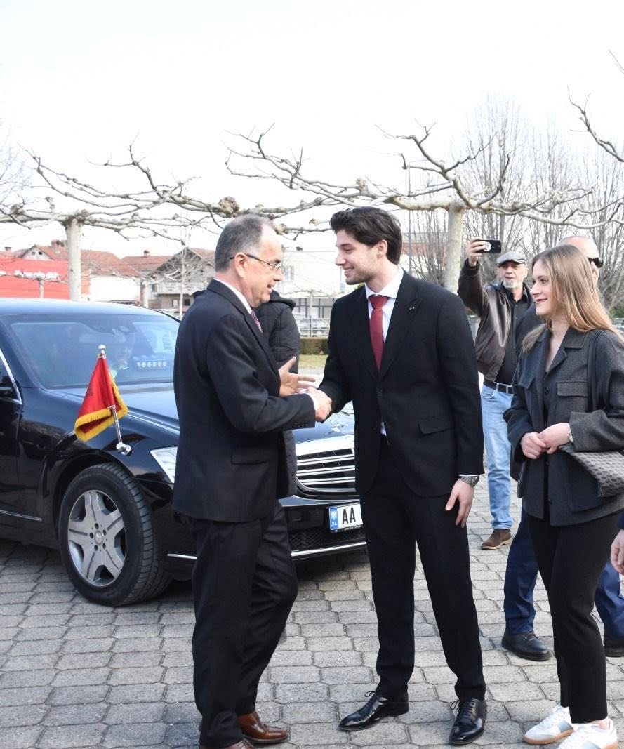 Mevlan Ademi  Presidenti Begaj na dha zërin që kërkojmë  Shqipëria qëndron krah studentëve