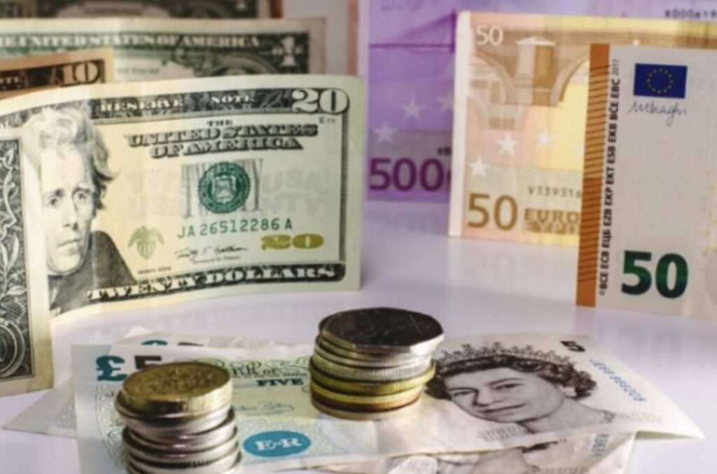 Këmbimi valutor 17 shkurt/ Me sa blihen e shiten dollari dhe euro, çfarë ndodh me monedhat e tjera