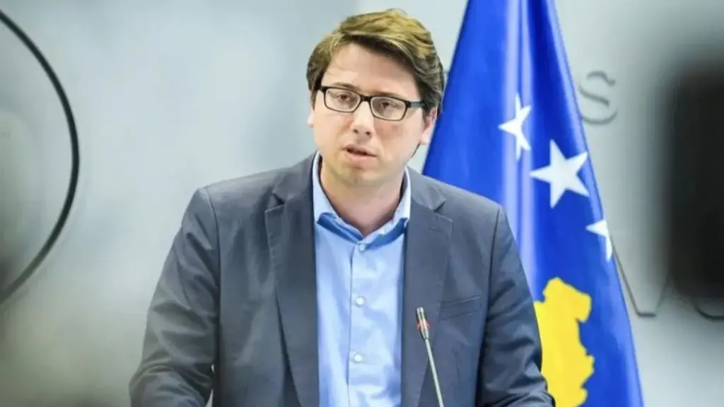 Kujt i takon paga e 13-të? Tregon Murati