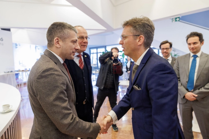 Perinski: Maqedonia dhe Hungaria po i forcojnë lidhjet në pjesën e zhvillimit rajonal dhe politikave të BE-së