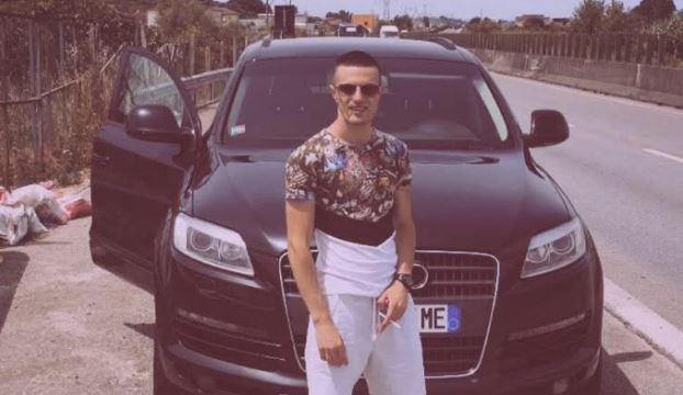 U vra me thikë në kurriz sapo doli nga makina, ja FOTO-ja 32-vjeçarit Egli Pashollarit