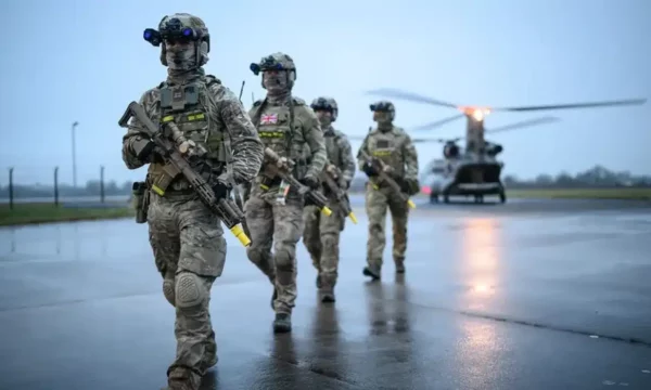 Kryeministri britanik shqyrton rritjen e shpenzimeve për mbrojtjen