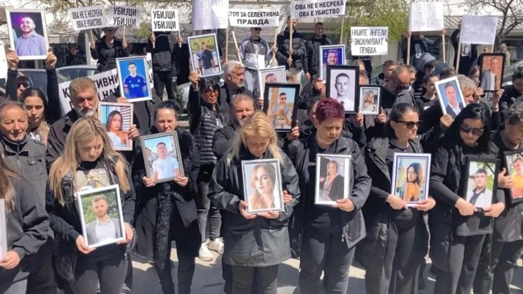 Tragjedia në Koçan, ankohen prindërit e viktimave: Procesi gjyqësor po zvarritet