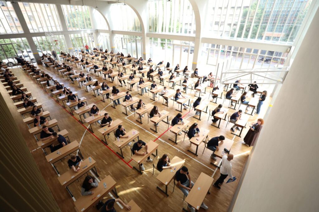 Matura 2026/ Nis plotësimi i formularëve A1 për maturantët, mesazhi i ministres së Arsimit