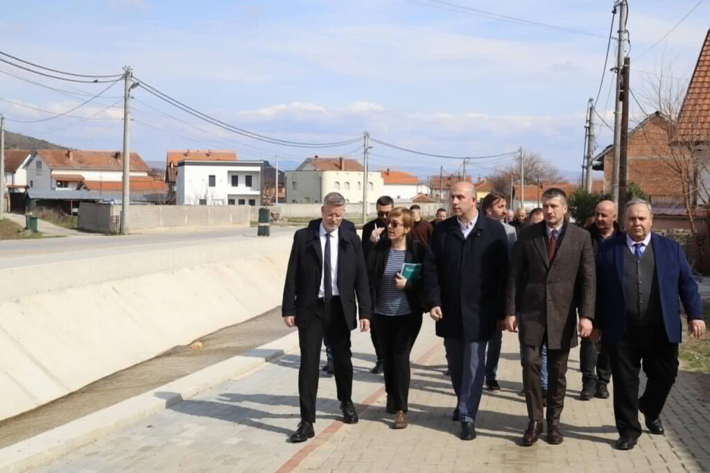 investim-i-perbashket-per-sllupcanin-erkan-arifi-pret-ministrin-e-veteqeverisjes-lokale-ambasadorin-e-zvicres-dhe-undp-ne