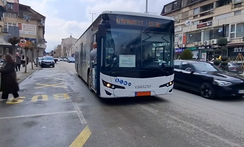 Kufizimet për furnizim me naftë kanë goditur edhe Tetovën, funksionimi i transportit publik vihet në pikëpyetje