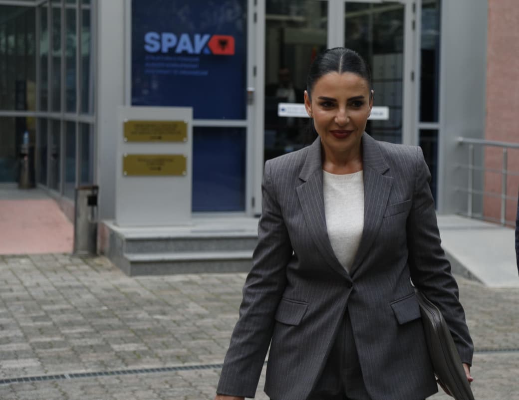  Çështja ndaj Belinda Ballukut është rënduar    Avokati Hazizaj  Kryeministri iu drejtua Gjykatës Kushtetuese për një konflikt që nuk ekziston