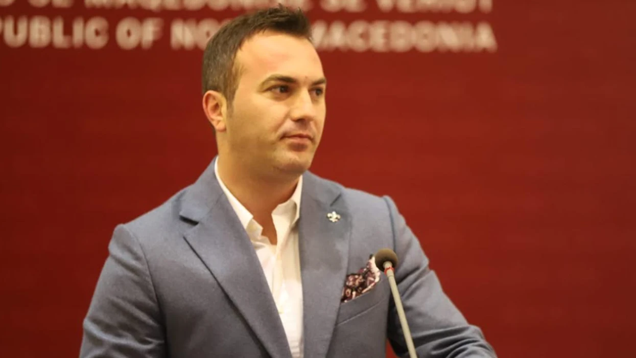 Ademi  Kostadinovski nuk e fsheh anti shqiptarizmin e tij  Gjykata Kushtetuese po minon çdo arritje të Marrëveshjes së Ohrit