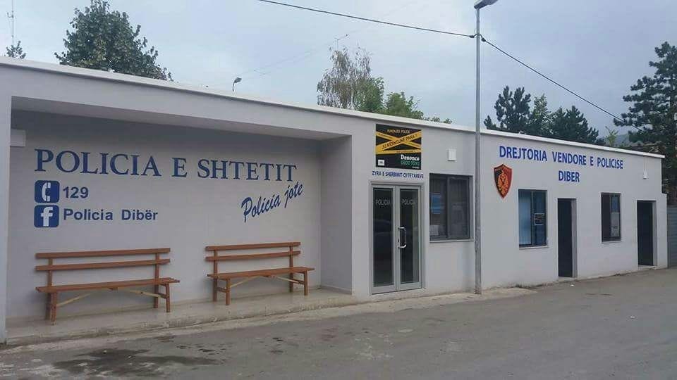 Efektivi i forcave “Shqiponja” bie nga lartësia gjatë një operacioni në Dibër, transportohet me helikopter drejt Tiranës (EMRI)