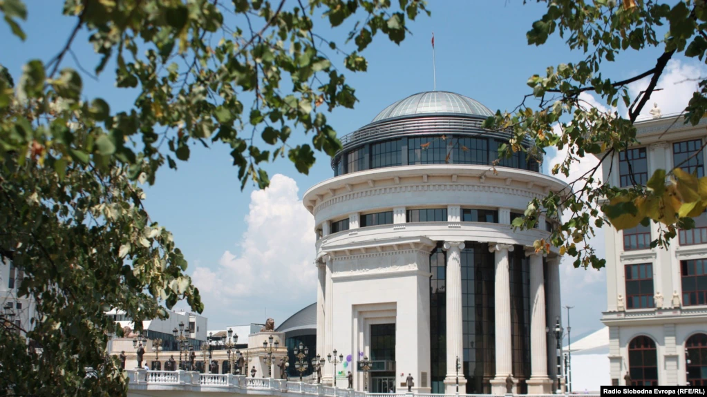 Mblidhen prova për ngjarjen tragjike të vdekjes së nënës me fëmijën e saj