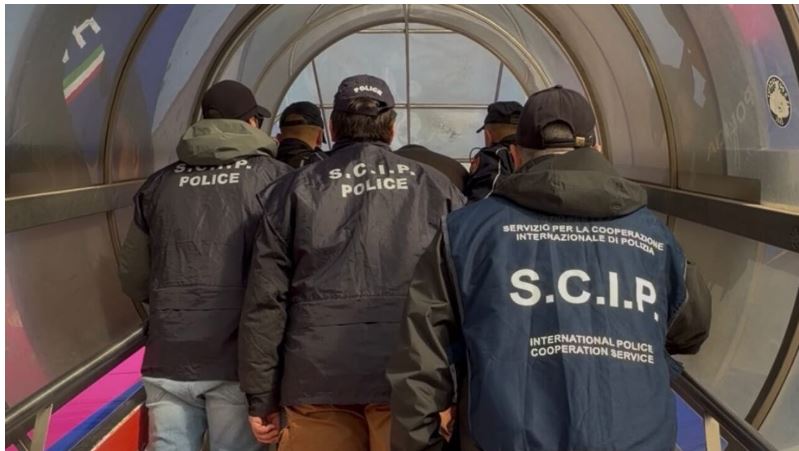 Vrasja gjatë përleshjes për territoret e trafiqeve në Itali  arrestohen pas 27 vitesh kërkimi 2 kushërinjtë shqiptarë  Tirana ia dorëzon Romës  historia e krimit