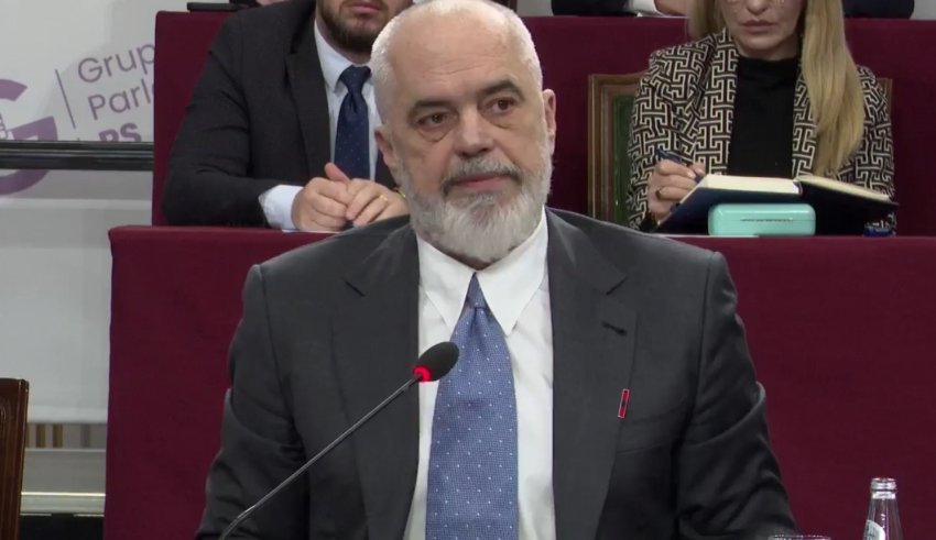 Rama: Nuk akuzohet për vjedhje apo korrupsion! U bazuan në disa mesazhe të gjetura vite më vonë në celularin e një ish drejtori
