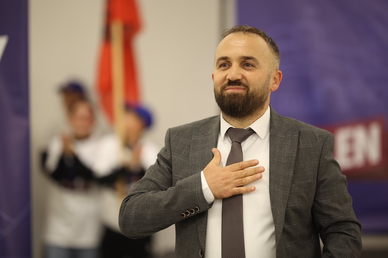 Haqim Ramadani megjithatë mbetet në VLEN, ishte pjesë e mbledhjes ku u votua shkrirja e strukturave të LD-së