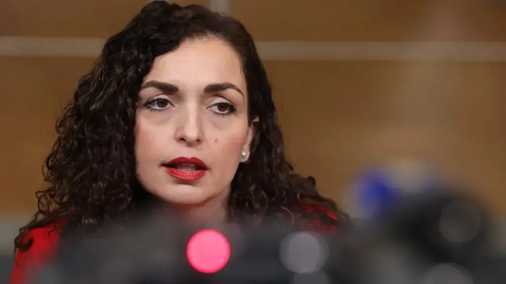 Kushtetuesja vendos: Dekreti i Presidentes s’ka efekt Juridik, deputetët kanë 34 ditë afat për zgjedhjen e Presidentit