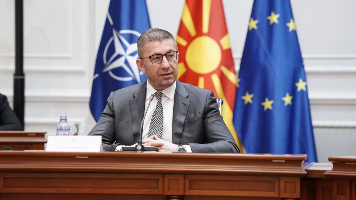 Mickoski  Jemi të gatshëm të bisedojmë me Bullgarinë  mirëpo kërkojmë nga BE garanci për identitetin maqedonas