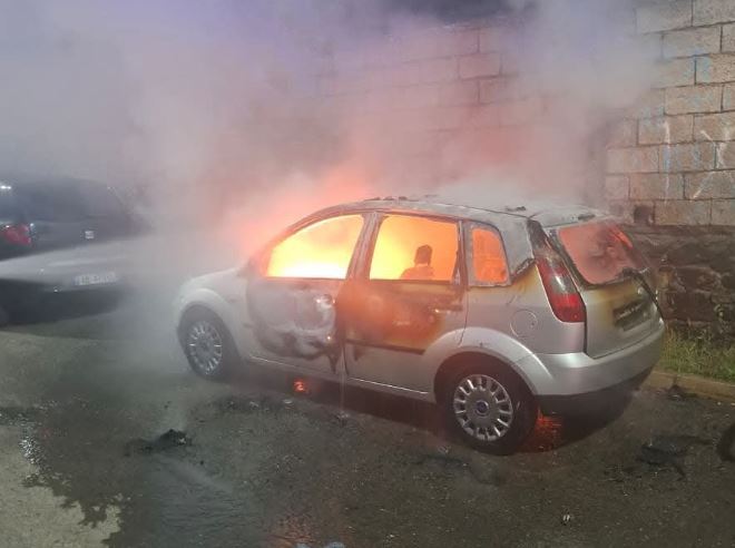 Digjet makina e gazetarit Sami Curri  AGSH  Mesazh kërcënues për shkak të punës