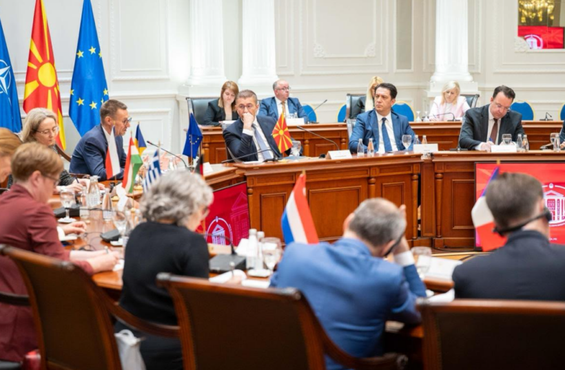 Ministri për Çështje Evropiane  Bekim Sali  Maqedonia e Veriut me progres të dukshëm në Agjendën e Reformave para ambasadorëve të BE së