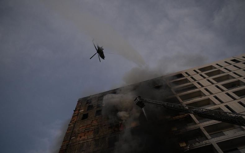 Nga inxhinieri te administratori i pallatit  zbardhen emrat  këta janë 4 të arrestuarit për zjarrin në pallatin te  Farmacia 10 