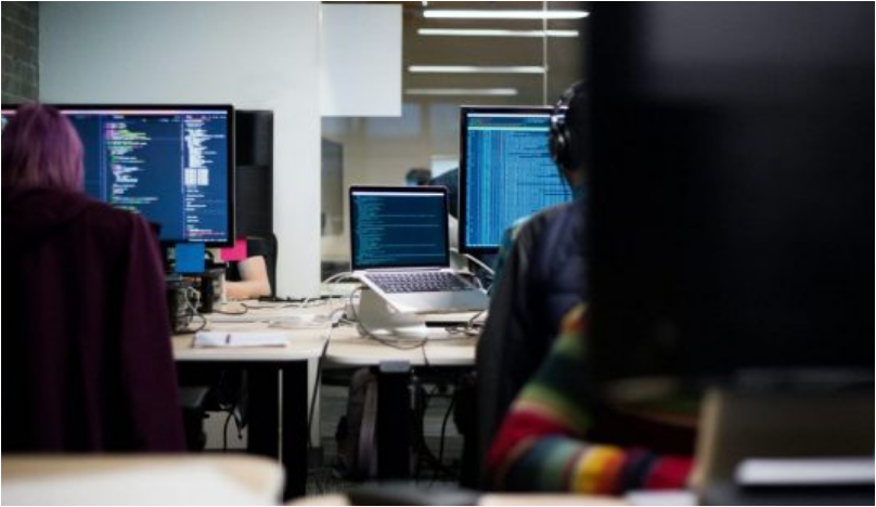 Operacion ndaj call center ave në Tiranë  detaje të reja  8 masa sigurie  dyshime për dekonspirim  Mbi 60 punonjës po merren në pyetje