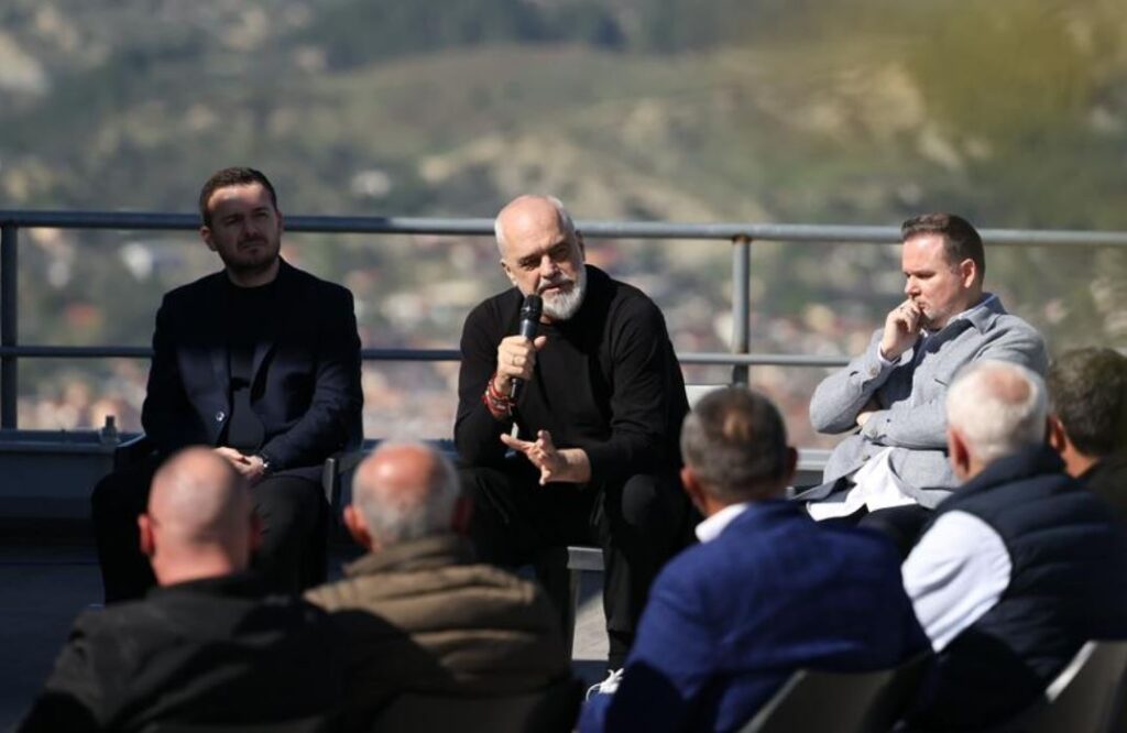 Rama pranon defektet me Bujqësinë, s’ka më naftë pa taksa: E kthyem nga disa anë, por abuzohet dhe u jepet atyre me “Mercedes”!