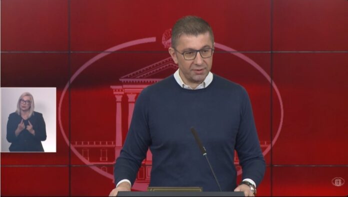 Mickoski paralajmëron ulje të çmimeve të karburanteve  Benzina më e lirë për 1 5  dizeli për 2 5 denarë