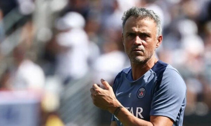 PSG pranë rinovimit me Luis Enriquen