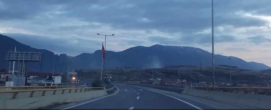 Rrokulliset kamioni me traga Kosove tek  qarkorja e Shkupit   lëndohen 2 veta