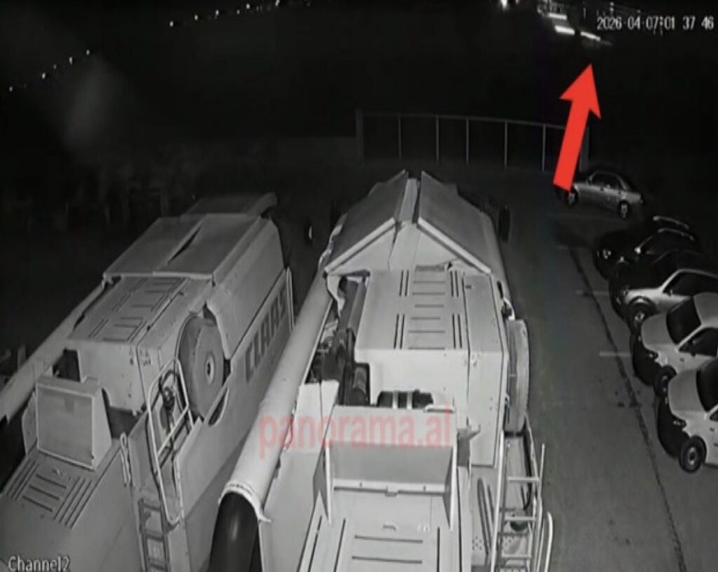 VIDEO/ Aksidenti tragjik në Vlorë, momenti ku 24-vjeçari “fluturon” me makinë dhe del nga rruga! Po udhëtonte me mbi 200 km në orë