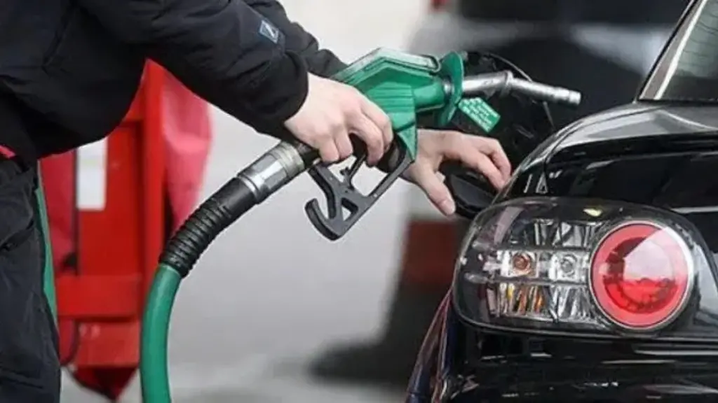 Rekord i ri i çmimit të naftës në Kosovë, 1 euro e 94 centë një litër