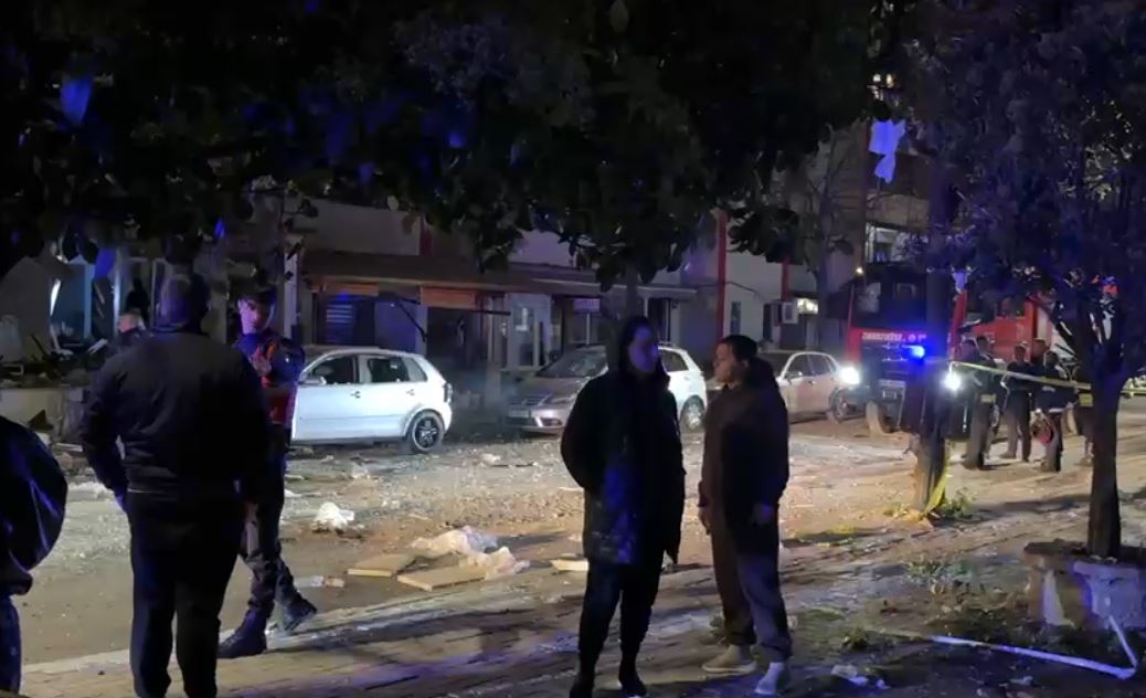 Lezha tronditet nga një shpërthim i fuqishëm  biznese dhe automjete të dëmtuara