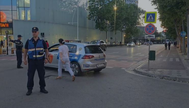 Alarm për bombë në qendrën tregtare  Toptani   evakuohen qytetarët