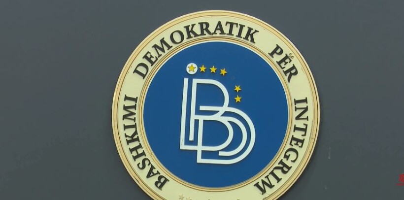 BDI: Nga luksi në Mavrovë deri te bilbordet në qendër të Shkupit: Kush po i reklamon apartamentet e Nedim Ramës?