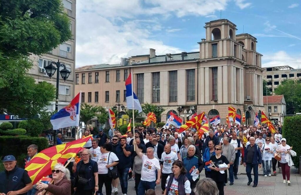 BDI: Kur shteti merr erë Beogradi, VLEN sulmon studentët shqiptarë