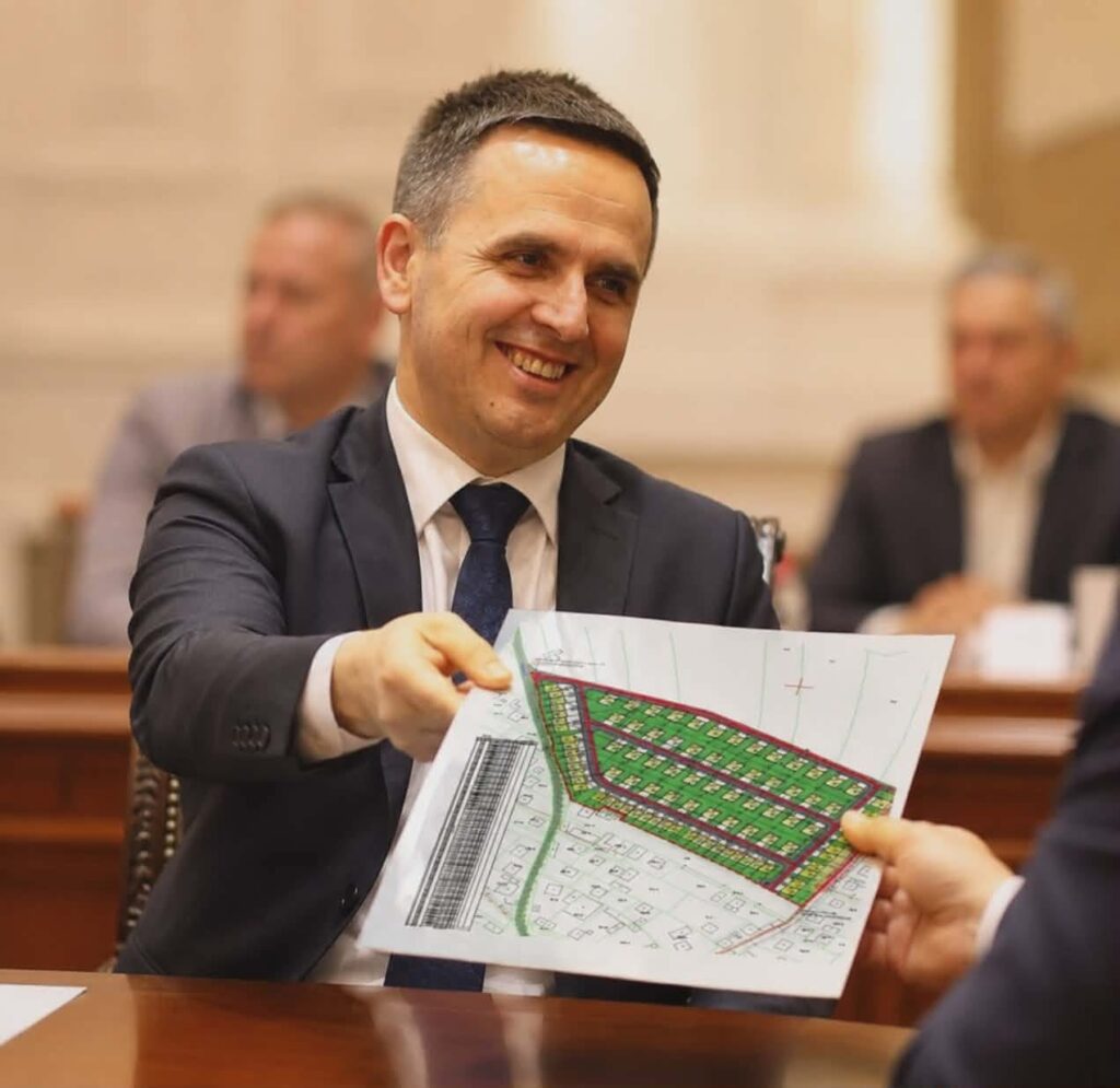 TS/ Skandal: Bilall Kasami pritet të shesë parcelë për vetëm 1 EURO m2?!