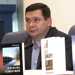 Azam Dauti në mbështetje të studentëve shqiptarë  Gjuha shqipe nuk është lëmoshë  por identitet kombëtar