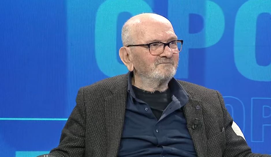 Ndrenika puthi Veliajn në ballë  Mehdi Malkaj  Nuk është mirë  por s kemi të drejtë ta gjykojmë  Roberti është artist i madh