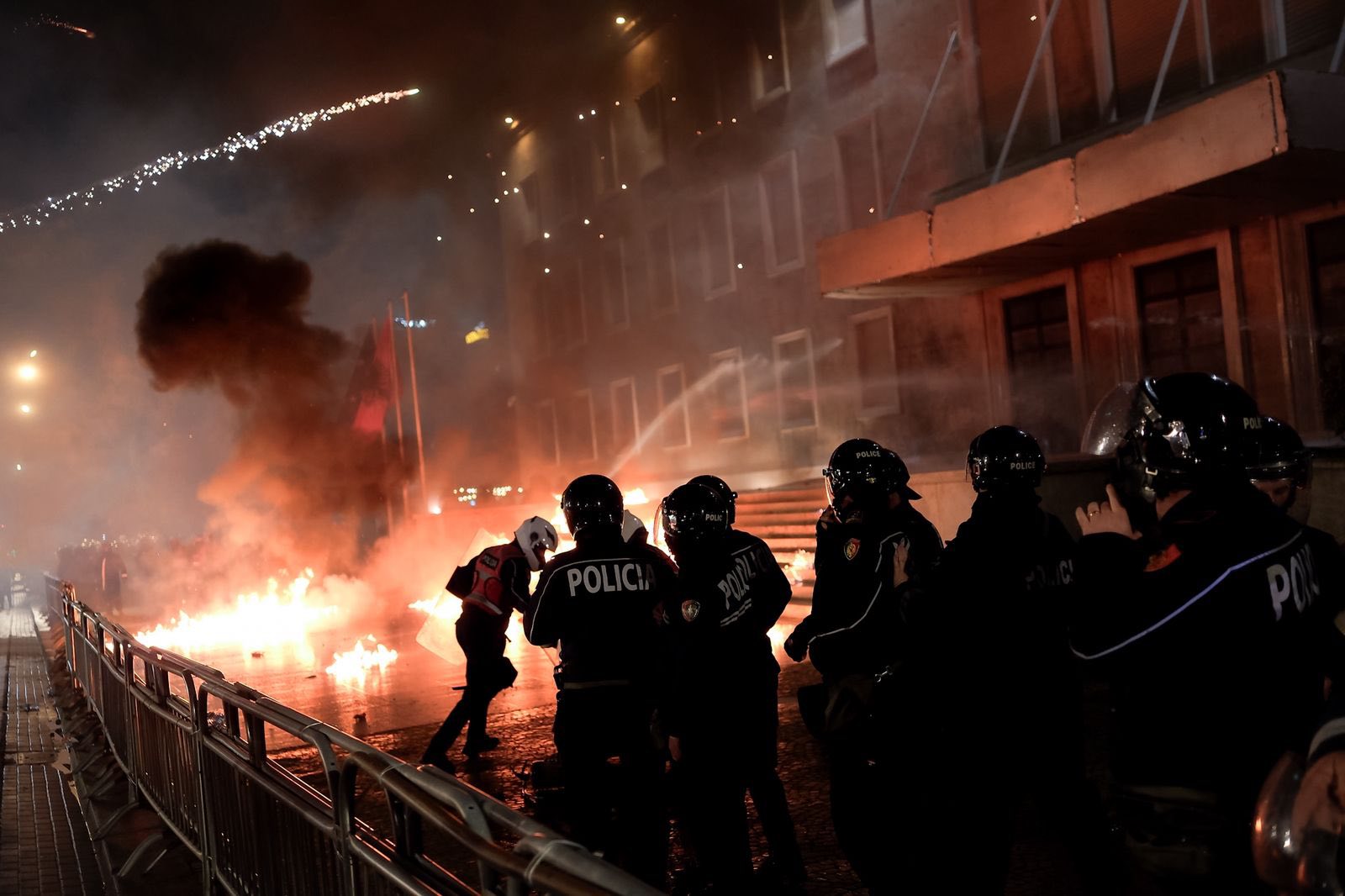 Protesta e opozitës  policia njofton planin e masave  Ja rrugët që do të bllokohen dhe thirrja për organizatorët