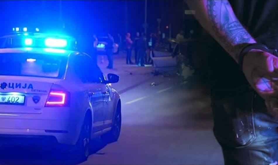 Gjenden 12 migrantë në një “Mercedes” pas ndjekjes policore në Shkup, shoferi në arrati