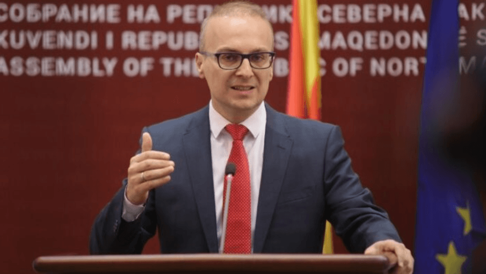 Milloshoski   E Majta  nuk dëshiron ta nënshkruajë propozimin për ndryshime në Kodin Zgjedhor  do të paraqitet një amendament për para për reklama zgjedhore