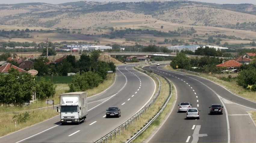 LAMM: Rritet frekuenca e makinave në disa pika kufitare