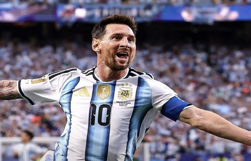 Messi thyen rekorde në fitoren 3-0 të Argjentinës ndaj Algjerisë