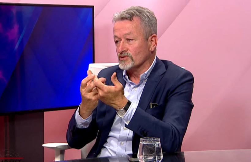 Bajrami: “Inteligjenca artificiale po ndryshon profesionet, arsimi duhet të reformohet urgjentisht”