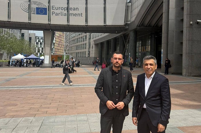 Mexhiti në Bruksel takim me eurodeputetin shqiptar  Dibrani  Diskutim vëllazëror 