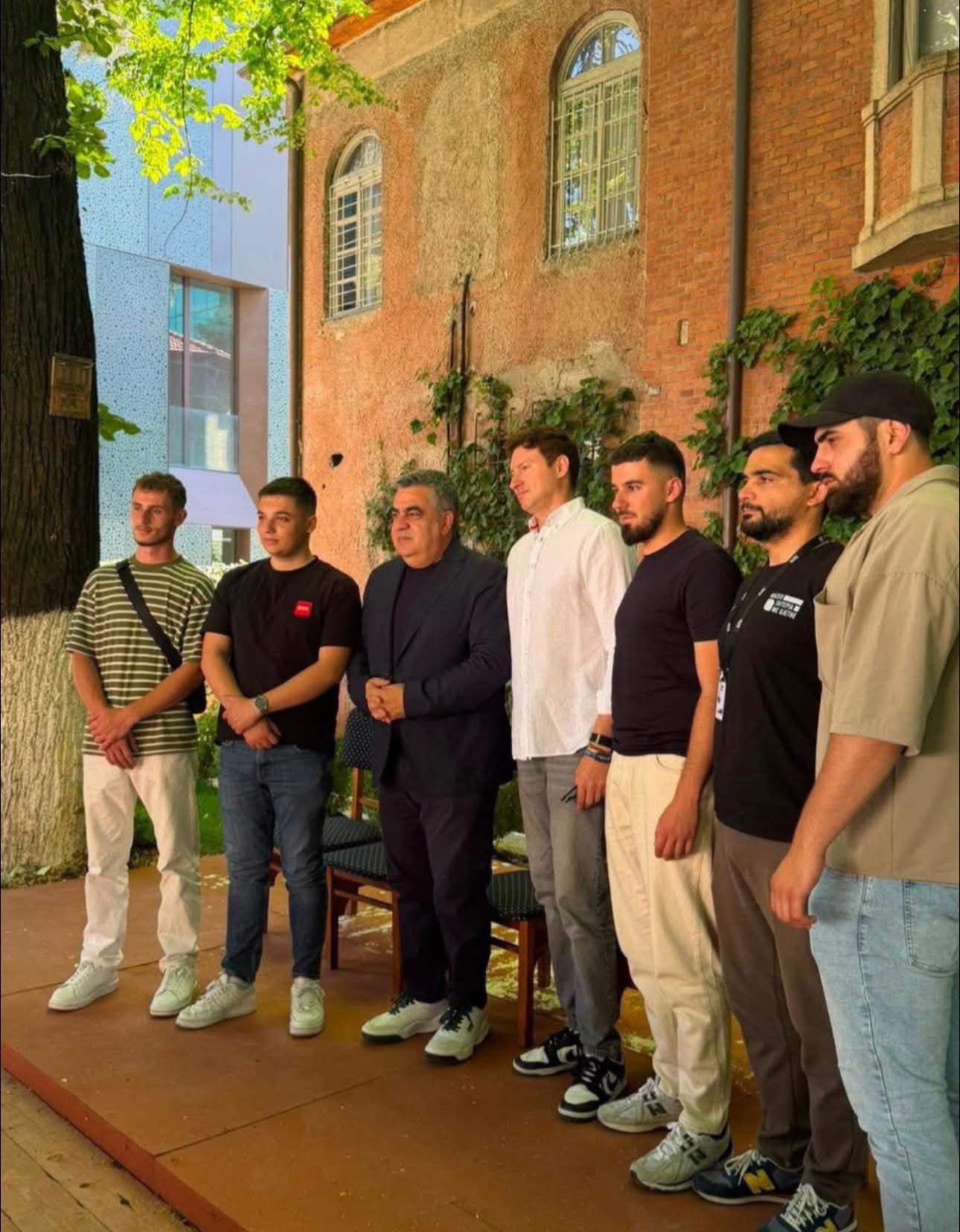 Memedi  Ambasadori Denion Meidani  ndër mbështetësit më të mëdhenj të shqiptarëve dhe Universitetit  Nënë Tereza 
