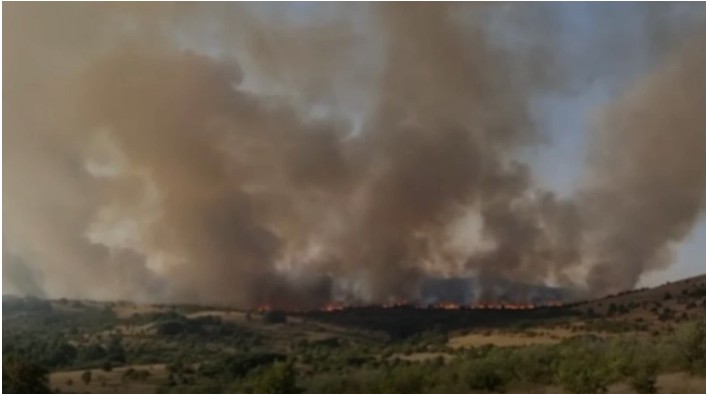 Pesë zjarre aktive në territorin e Maqedonisë së Veriut