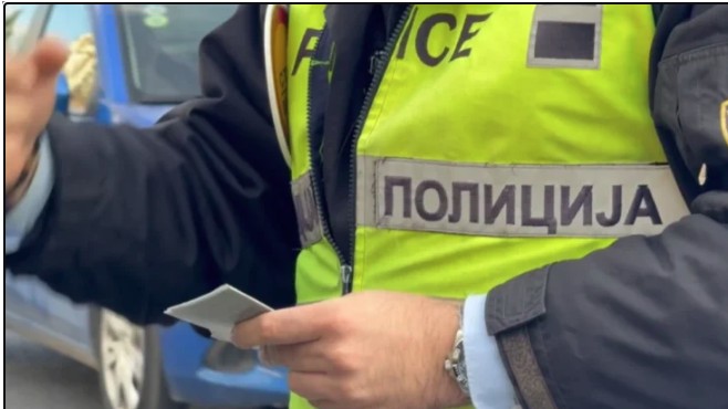Kontrolli policor zbulon kokainë në një taksi  pasagjeri përfundon me kallëzim penal