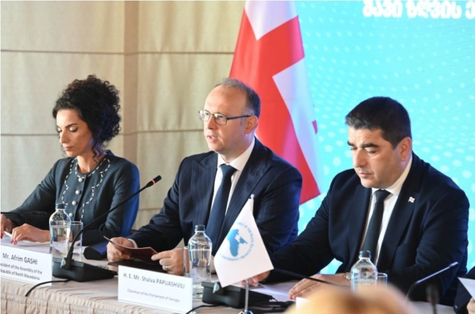 Gashi  Përballja me sfidat e shumta kërkon përpjekje kolektive dhe solidaritet